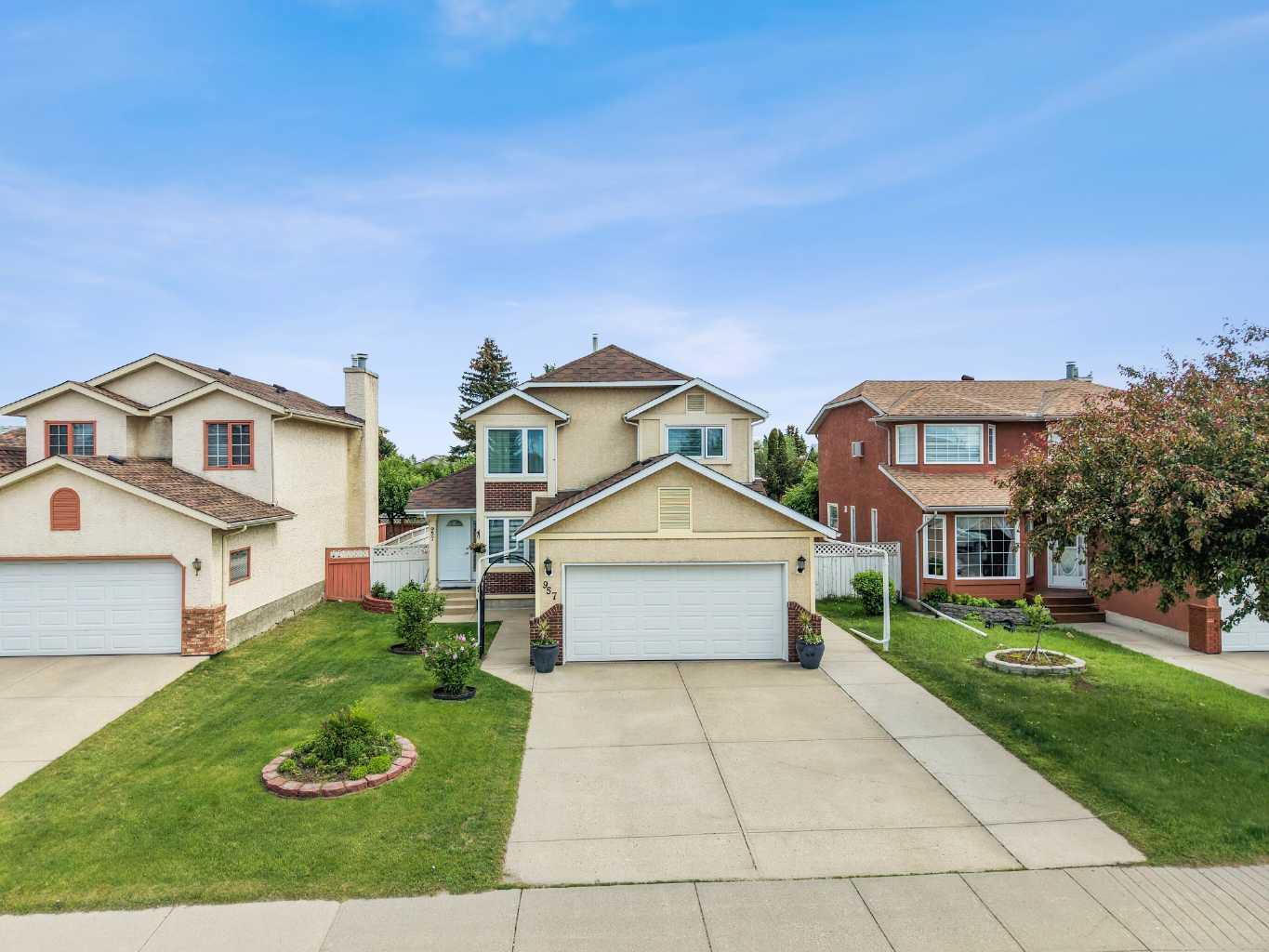 957 Applewood Drive SE