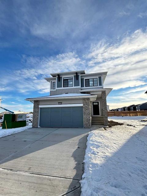 195 Chinook Winds Manor SW Airdrie AB T4B 5R1