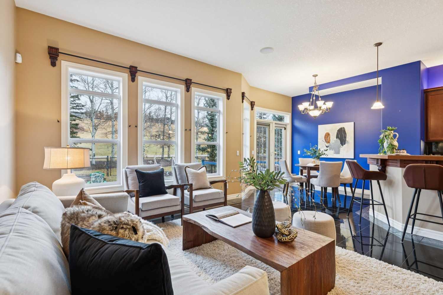 54 Discovery Ridge Gardens SW