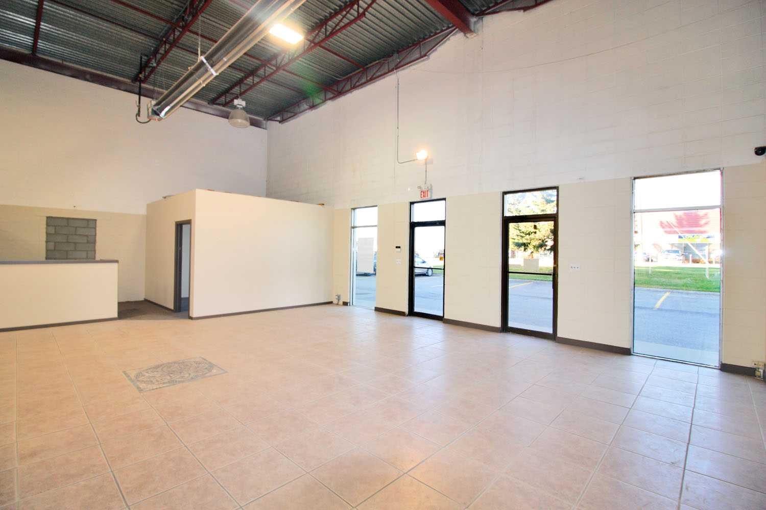 1925 39 Avenue NE Units 3-4