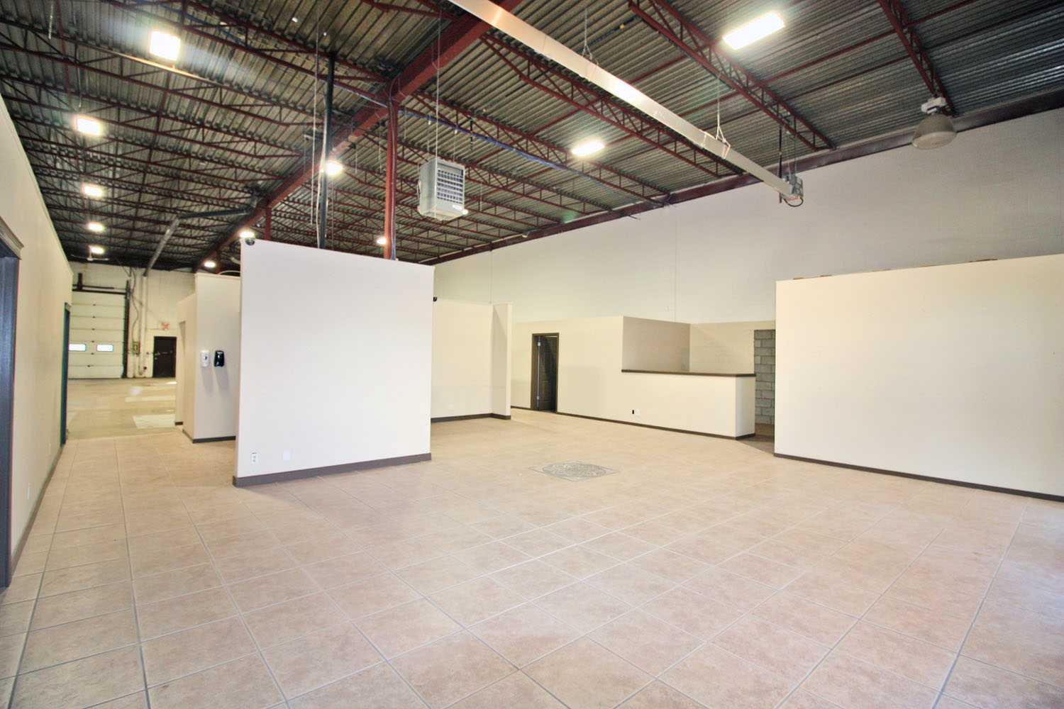 1925 39 Avenue NE Units 3-4