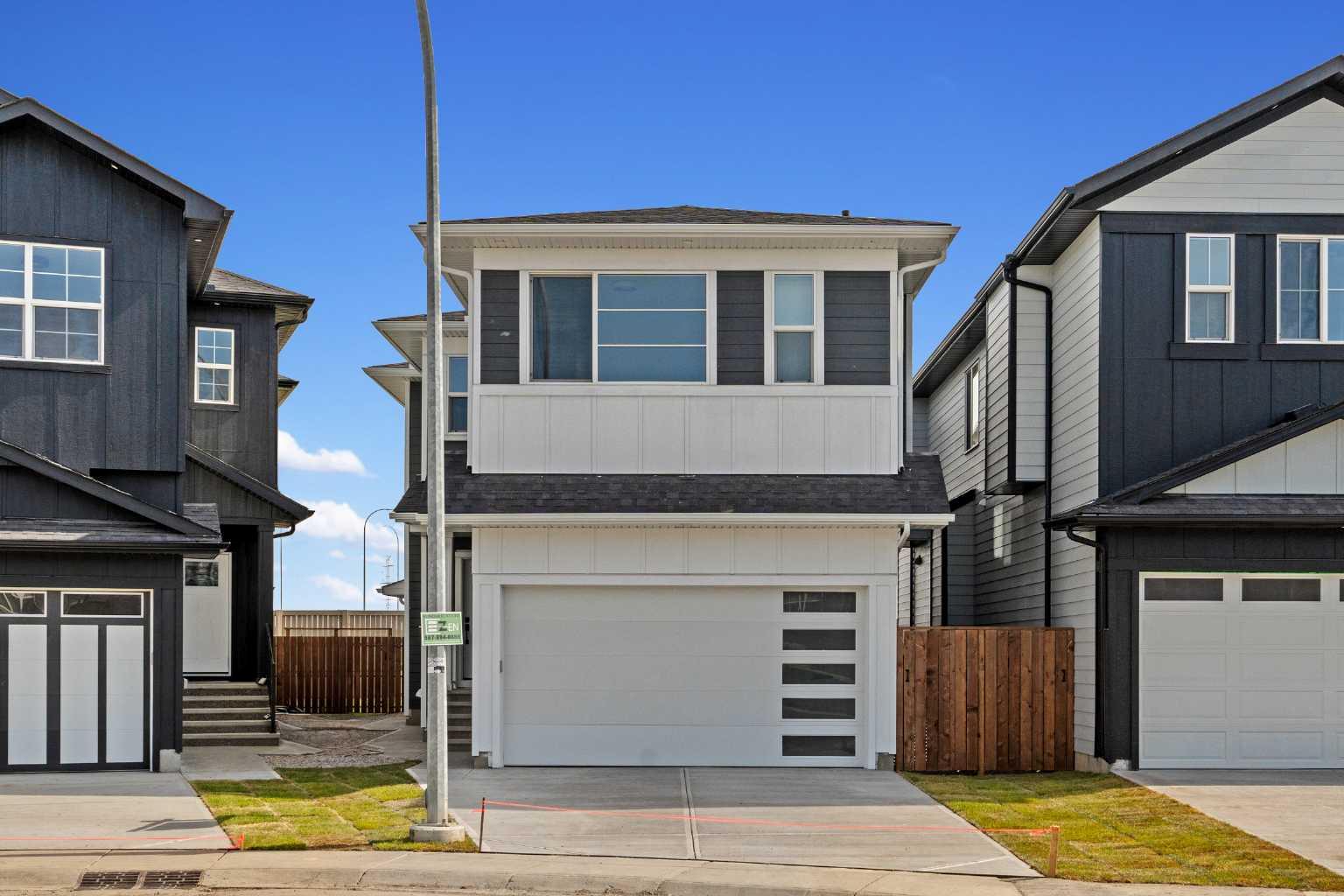 167 Panora Way NW