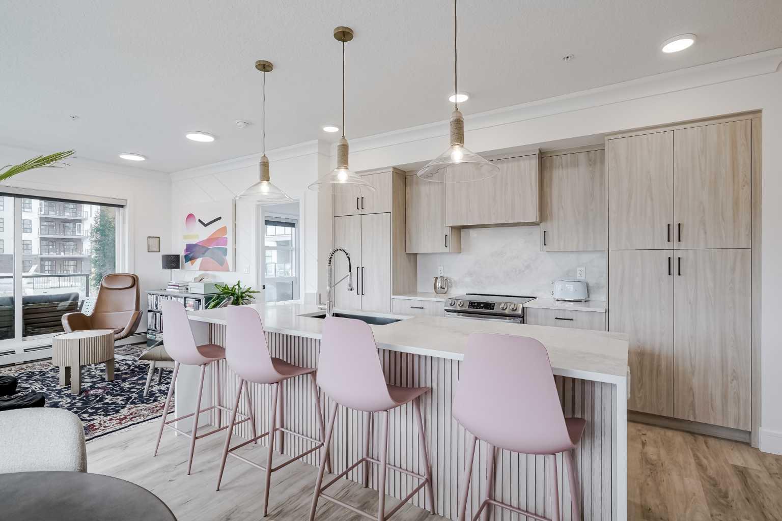 370 Dieppe Drive SW 216