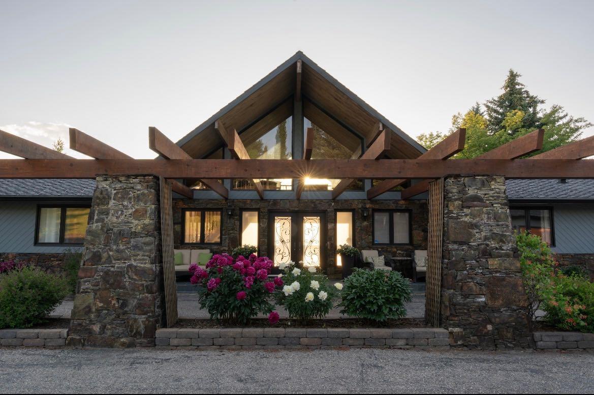 188 Artists View Way