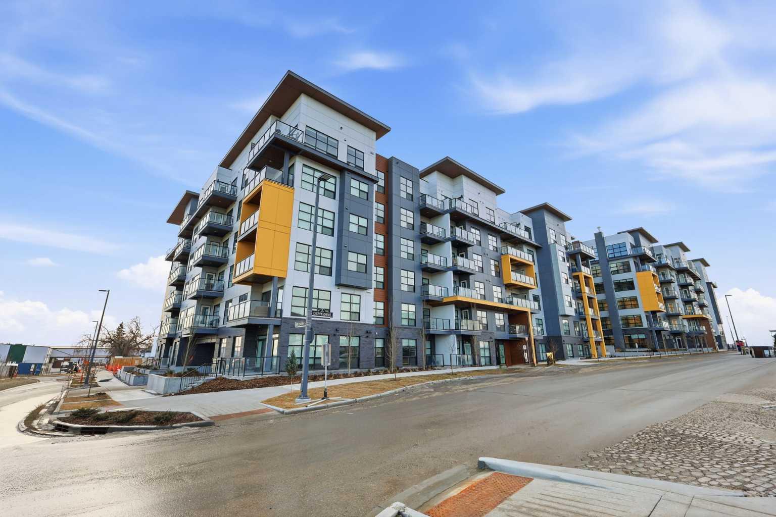 370 Dieppe Drive SW 305