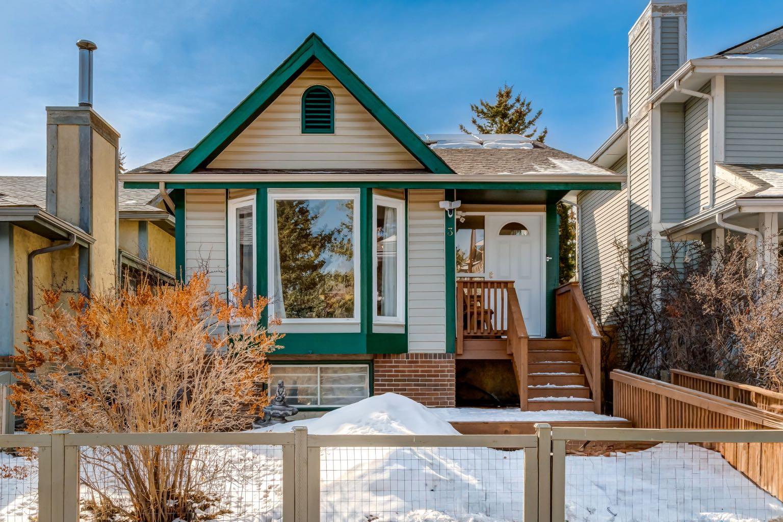 3 Woodglen Crescent SW