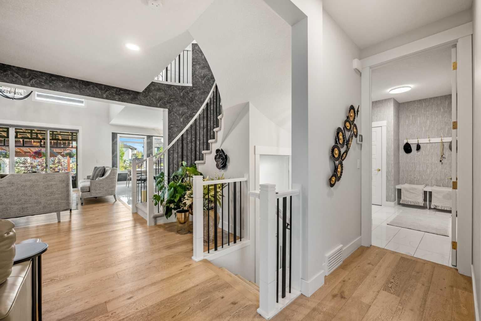 291 Legacy Mount SE