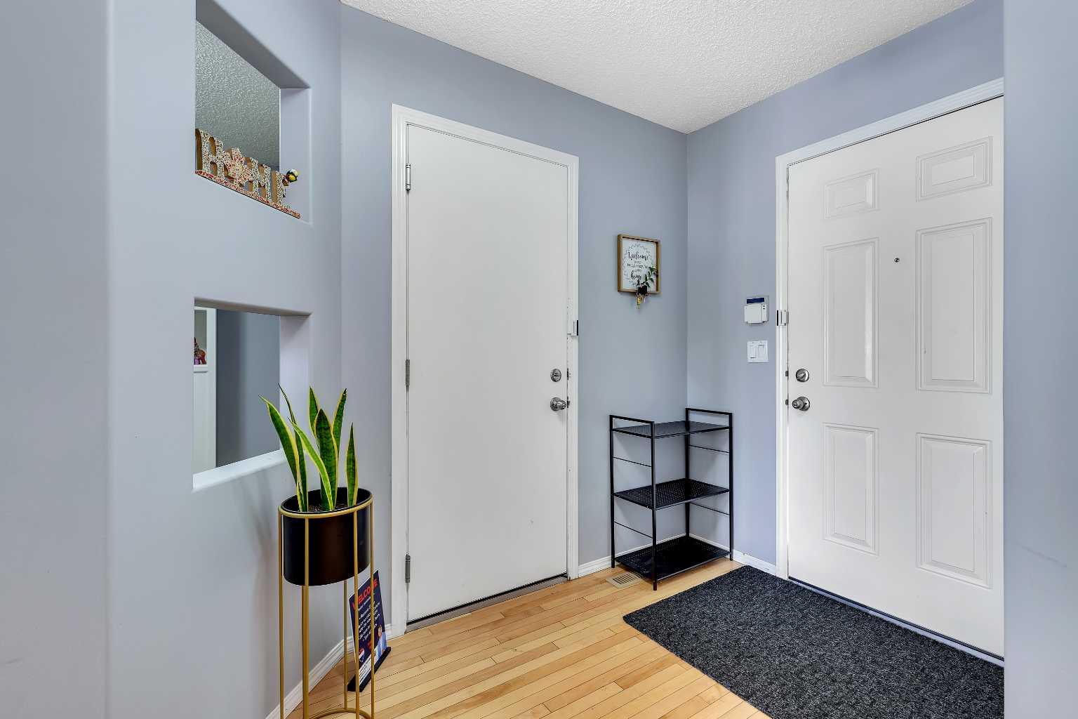 12 Cranberry Green SE