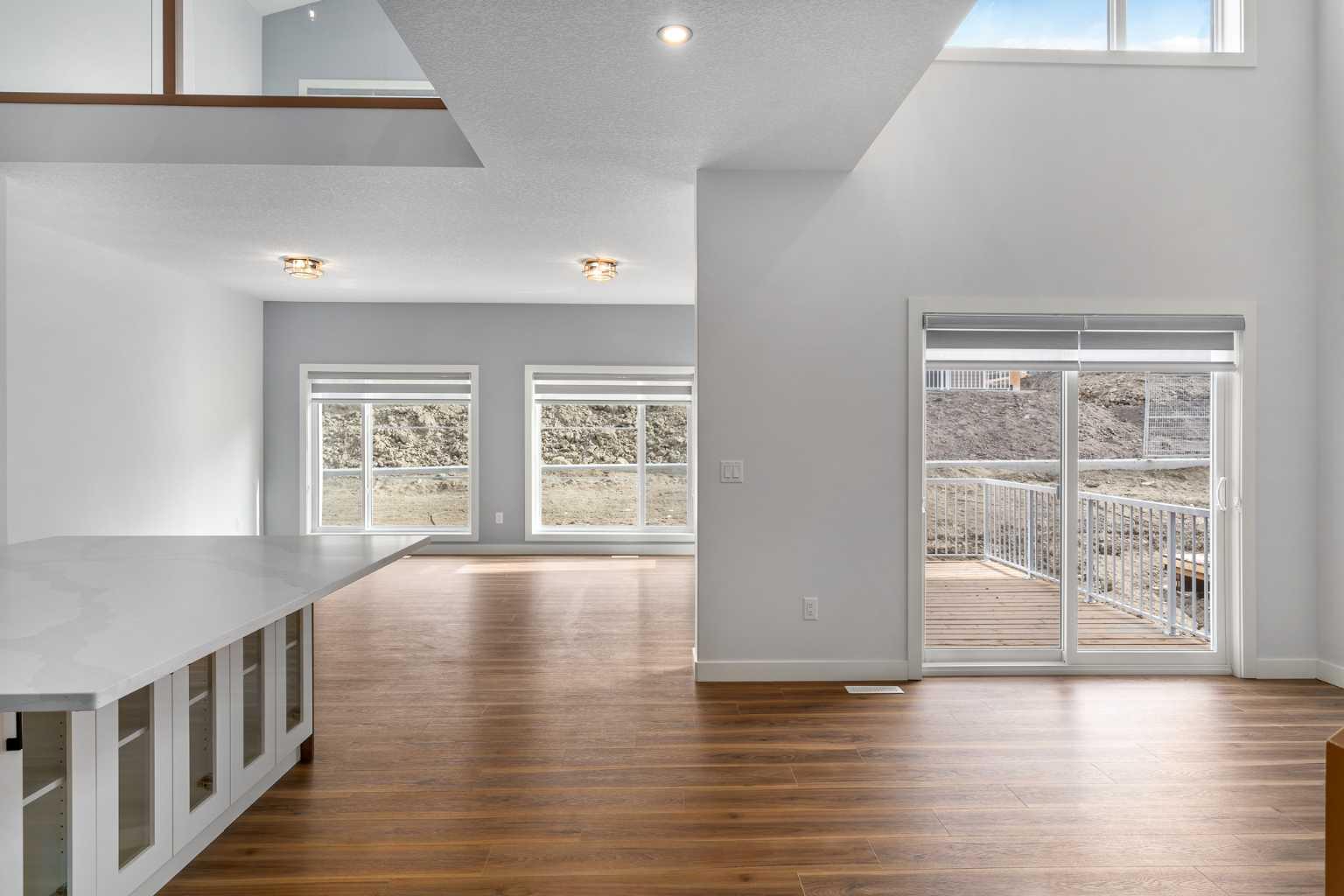 488 Rivercrest View