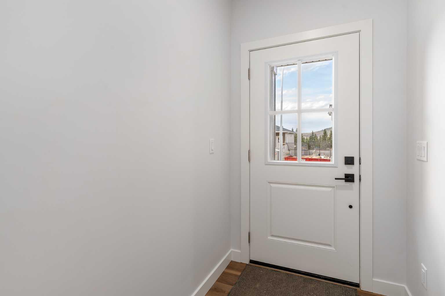 488 Rivercrest View
