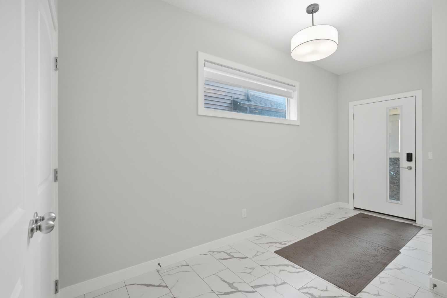 475 Creekrun Crescent SW
