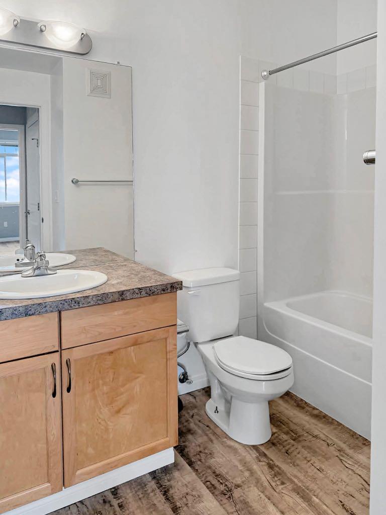 160 Moberly Road 201