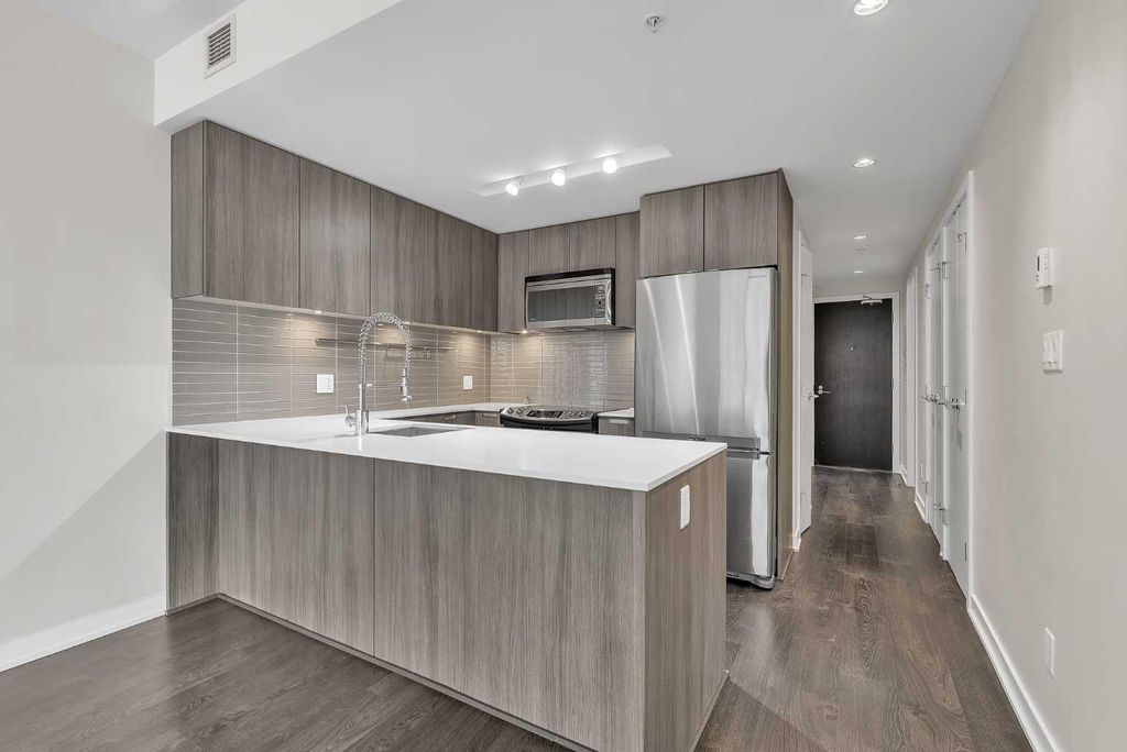 Photo of 626 14 Avenue SW #815, Calgary, AB T2R 0X4 (MLS # A2293834)