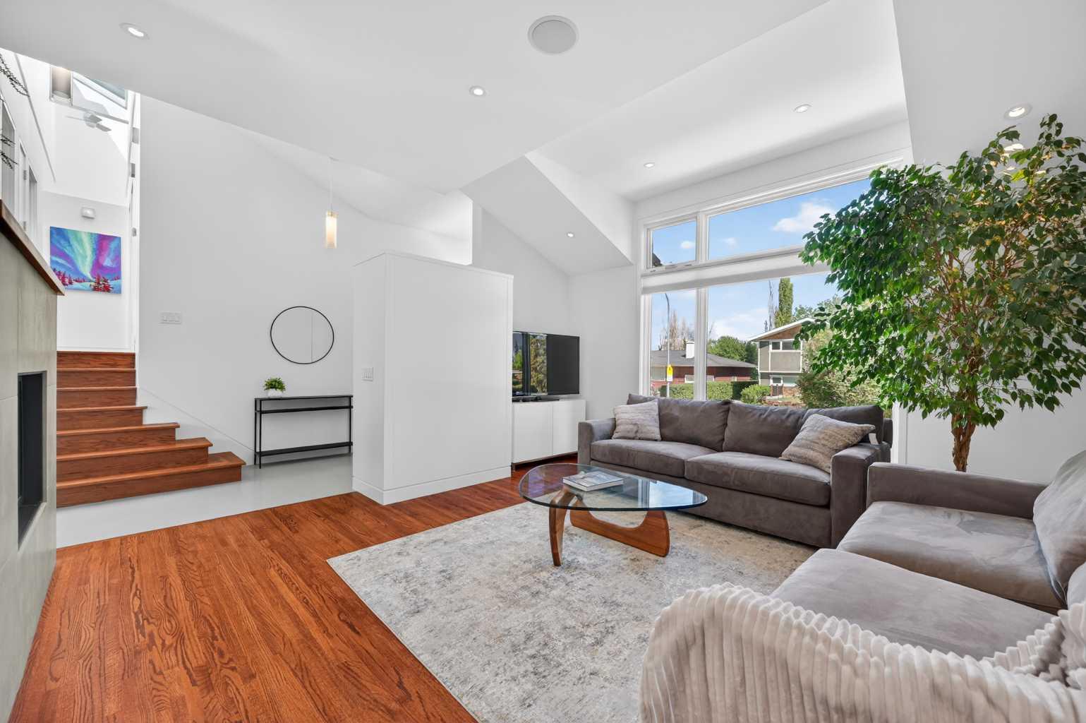 5119 Vallance Crescent NW