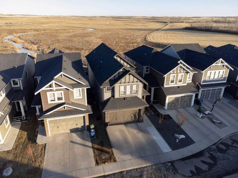 133 Williamstown Park NW Airdrie AB T4B 0J3
