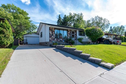 Photo of 4719 29 Street, Lloydminster, SK S9V 1B1 (MLS # A2323232)