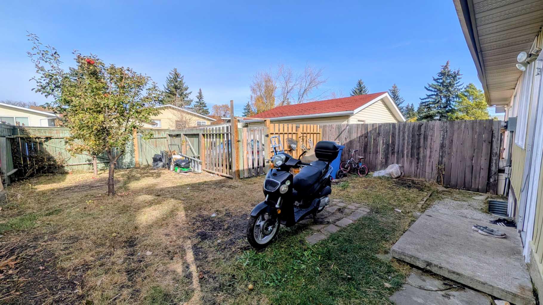 430 Pinehill Road NE