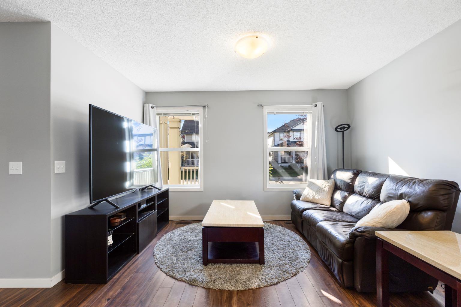 42 Copperpond Place SE