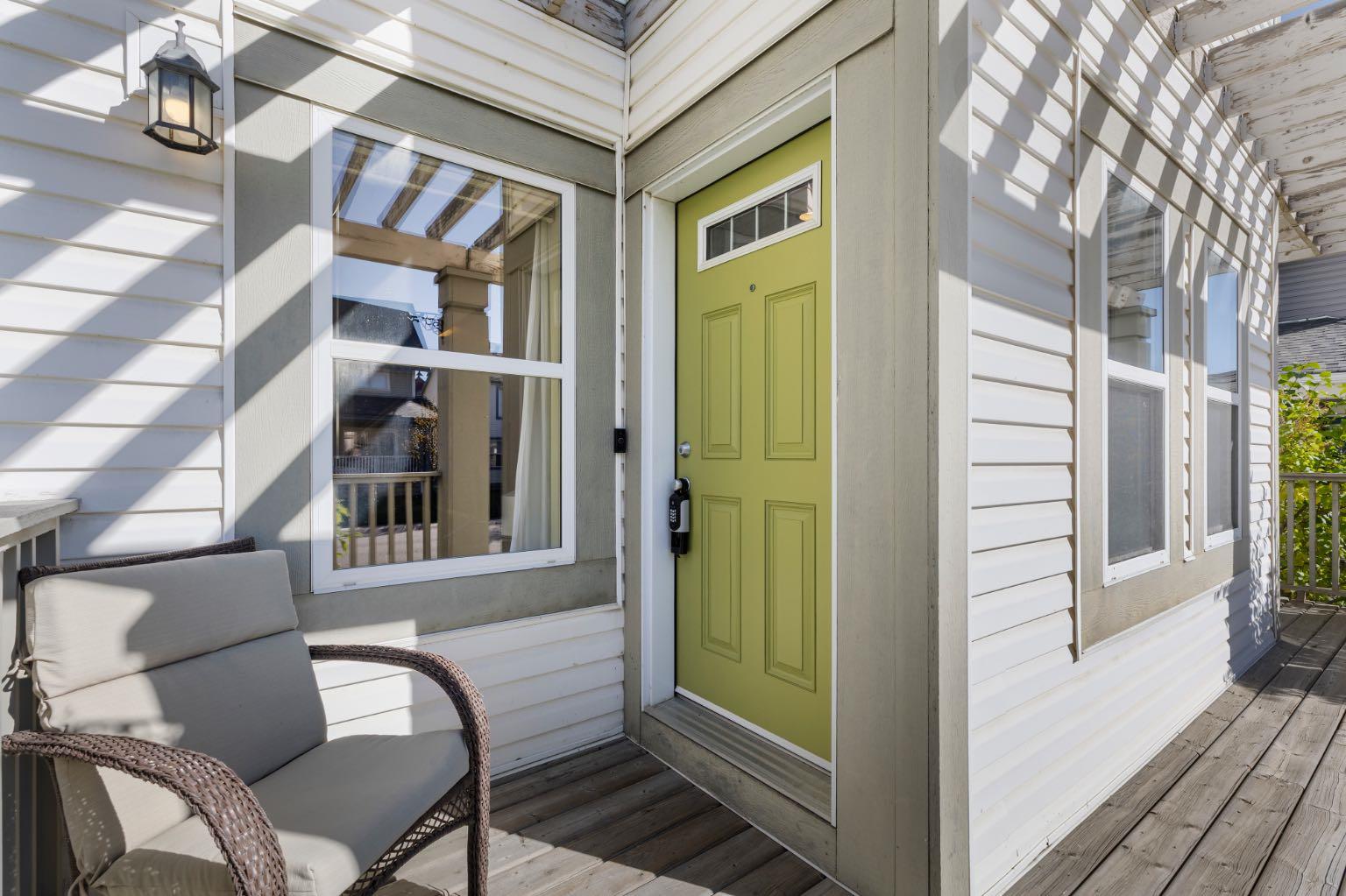 42 Copperpond Place SE