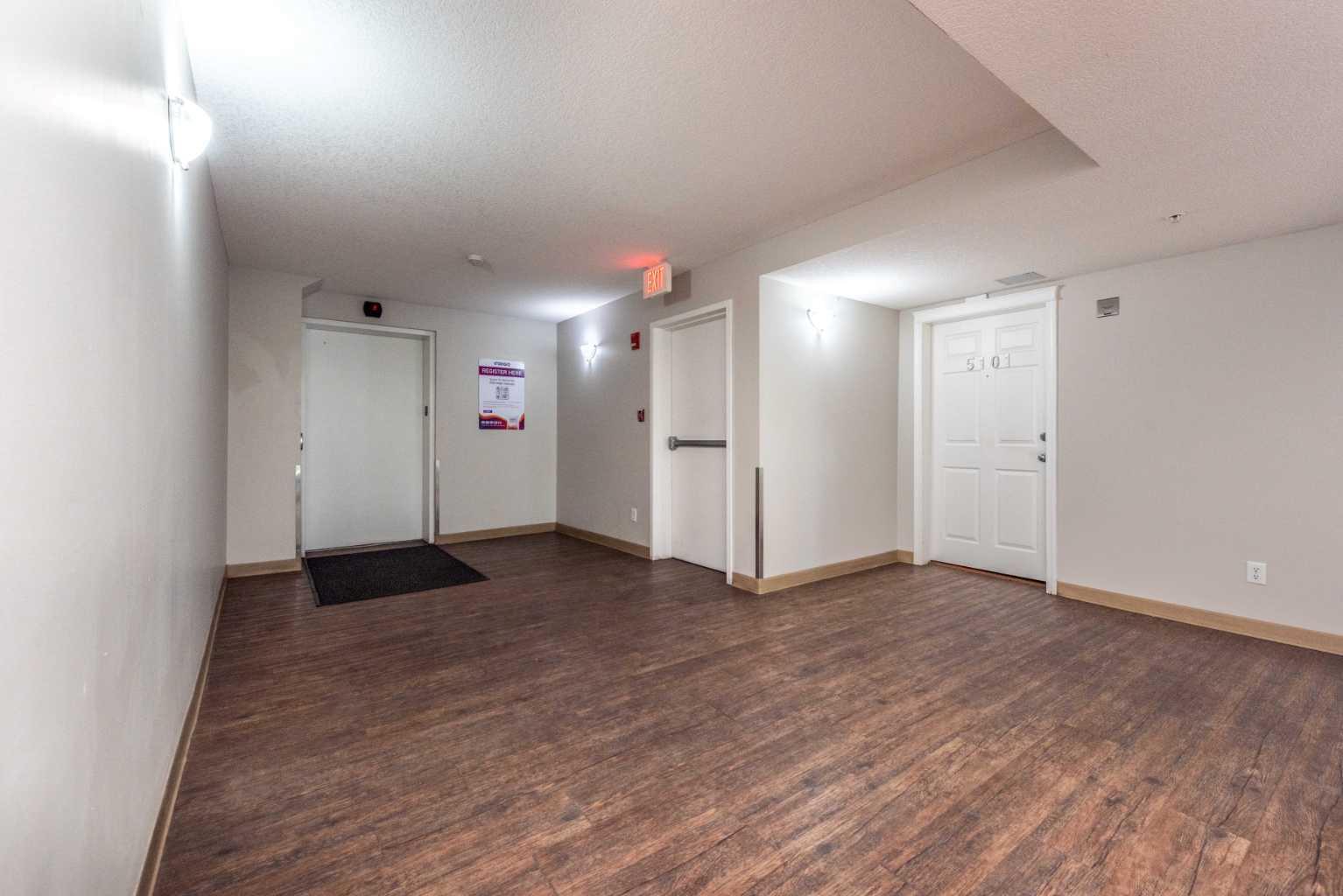 69 Country Village Manor NE 5408