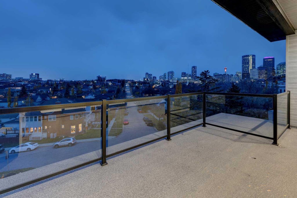 Photo of 710 Bridge Crescent NE, Calgary, AB T2E 5B5 (MLS # A2354473)