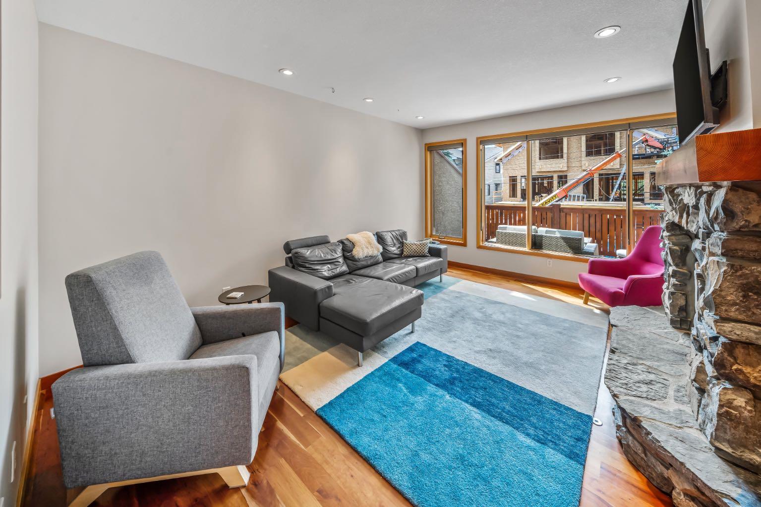 813 5th Street 4