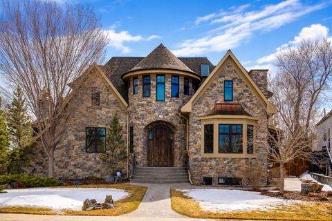 Photo of 623 Madison Avenue SW, Calgary, AB T2S 1J9 (MLS # A2291208)