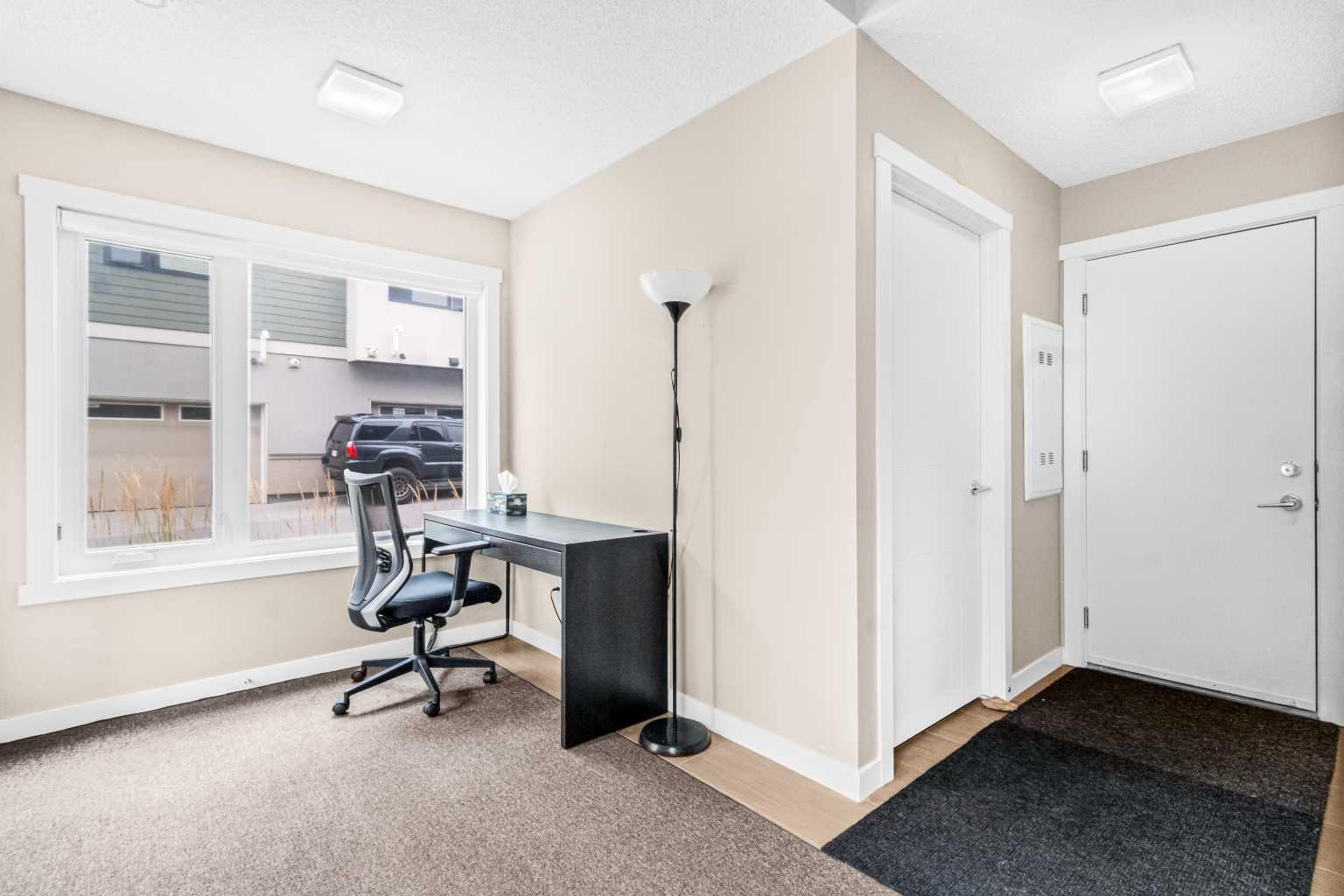 218 Sherwood Square NW 601