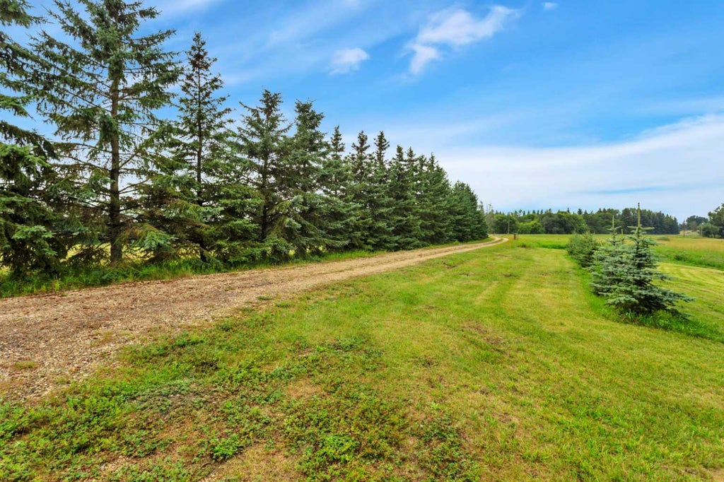 Photo of 41113 Range Road 263, Rural Lacombe County, AB T4L 0A1 (MLS # A2327060)