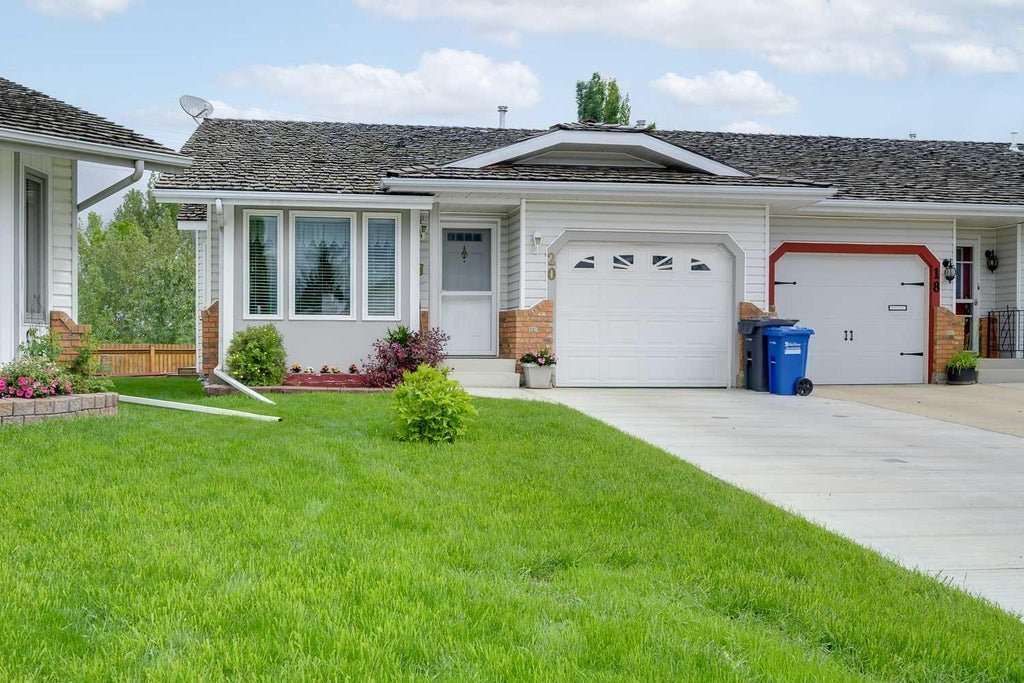 Photo of 20 Cosgrove Close, Red Deer, AB T4P 3N5 (MLS # A2318918)