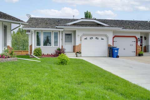 Photo of 20 Cosgrove Close, Red Deer, AB T4P 3N5 (MLS # A2318918)