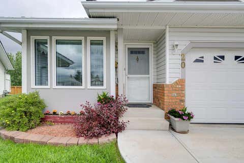 Photo of 20 Cosgrove Close, Red Deer, AB T4P 3N5 (MLS # A2318918)
