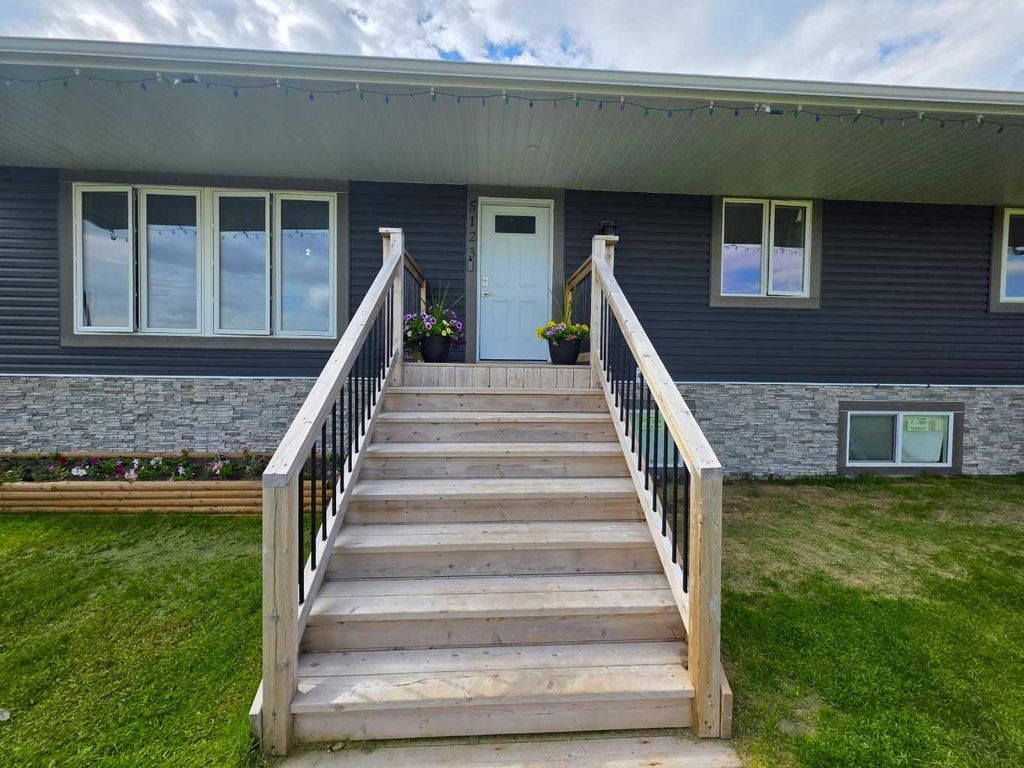 Photo of 5123 57 Avenue, Edgerton, AB T0B 0E9 (MLS # A2320414)