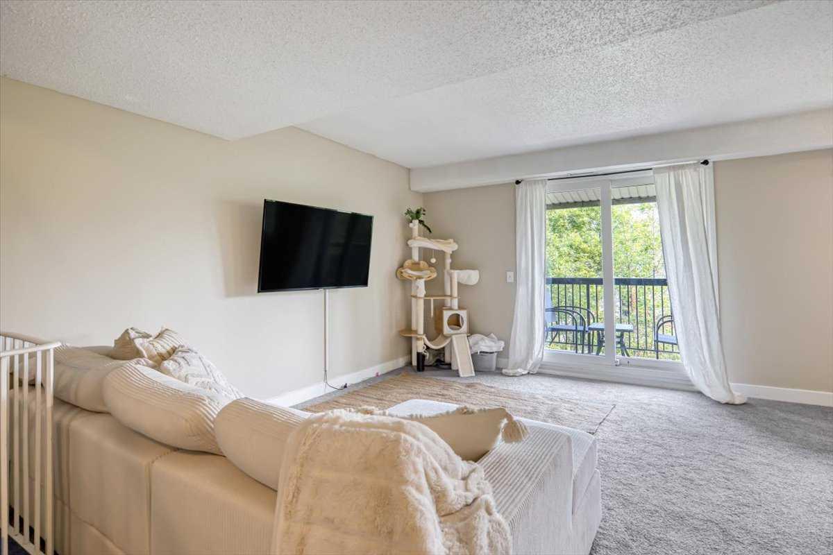 2200 Woodview Drive SW 203