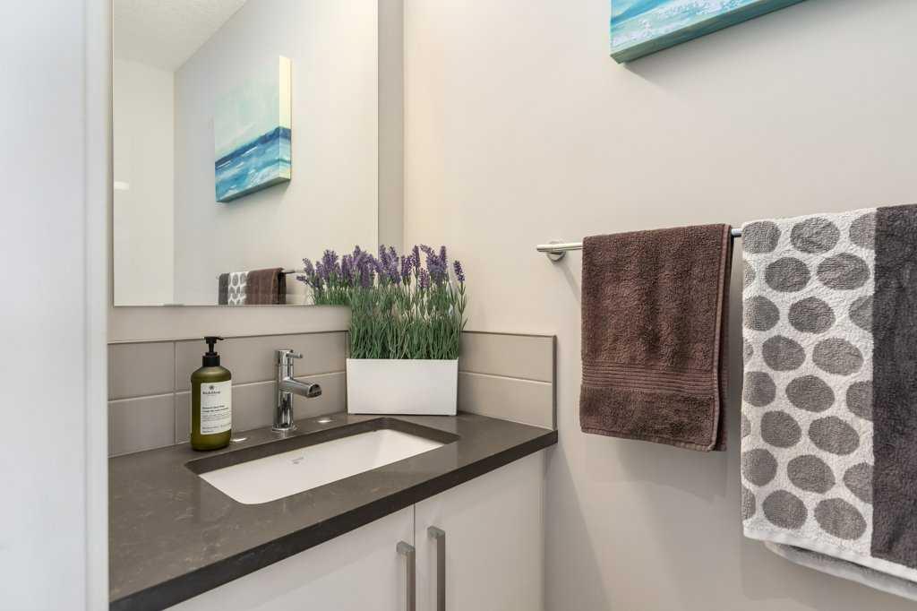 2717 17 Street SW 203