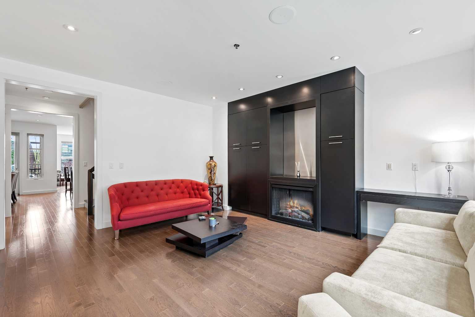 606 Aspen Meadows Hill SW