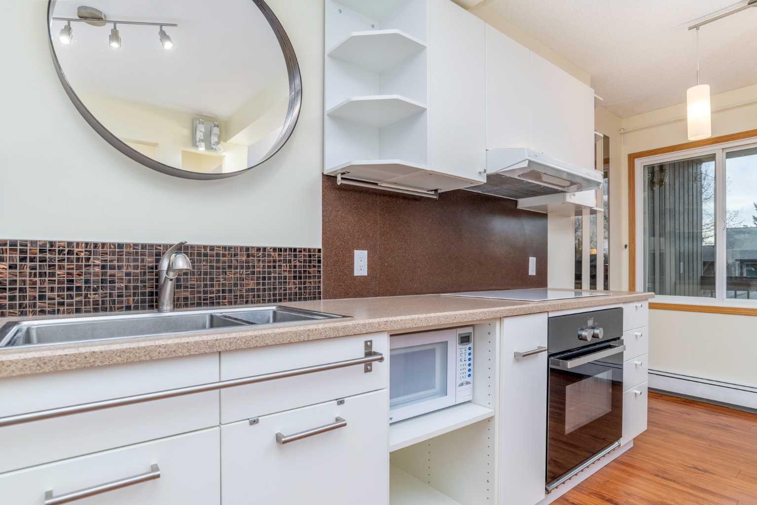 860 Midridge Drive SE 523