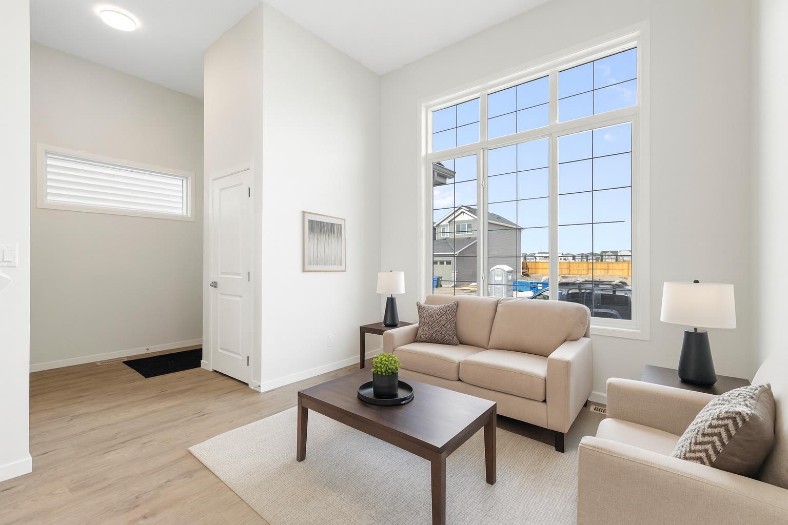 688 Buffaloberry Manor SE