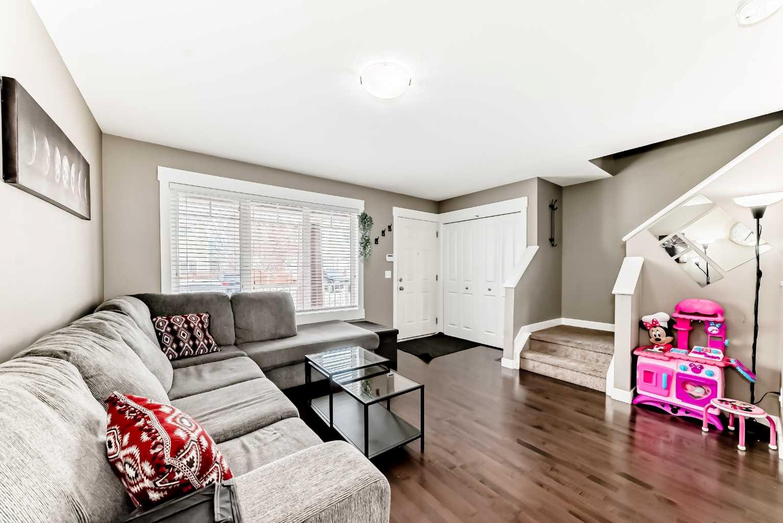 176 Cascades Passage