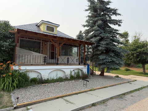 Photo of 510 Bruce Avenue, Carbon, AB T0M 0L0 (MLS # A2316347)