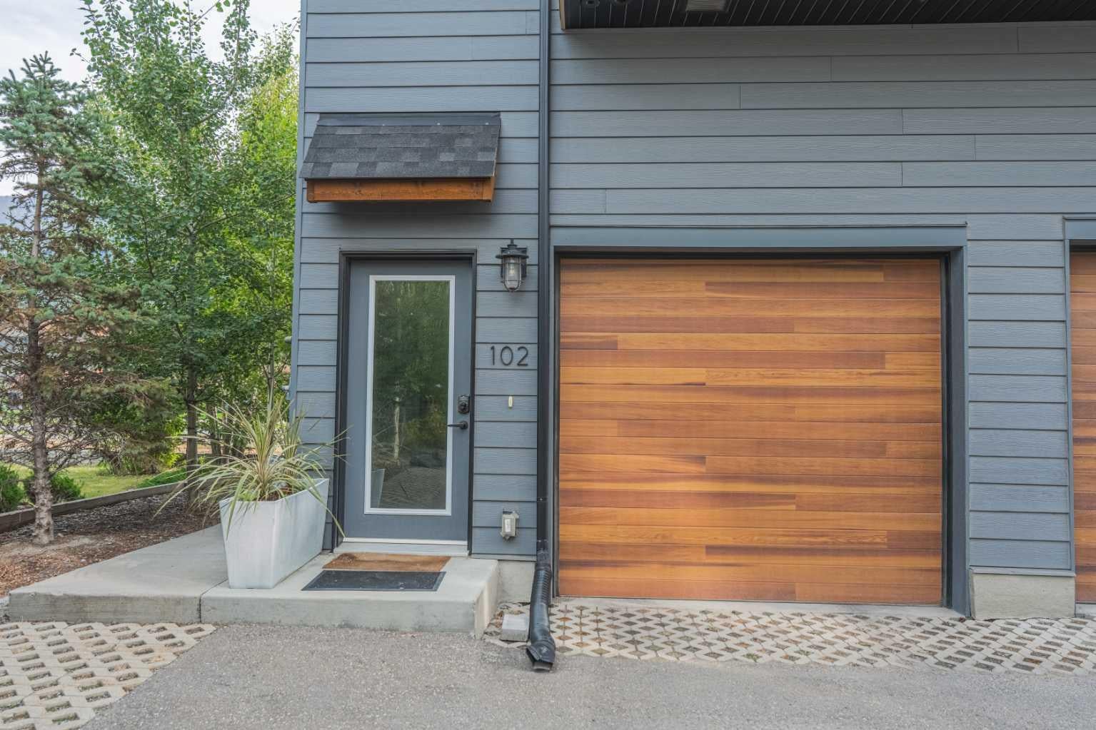 1106 Bow Valley Trail 102