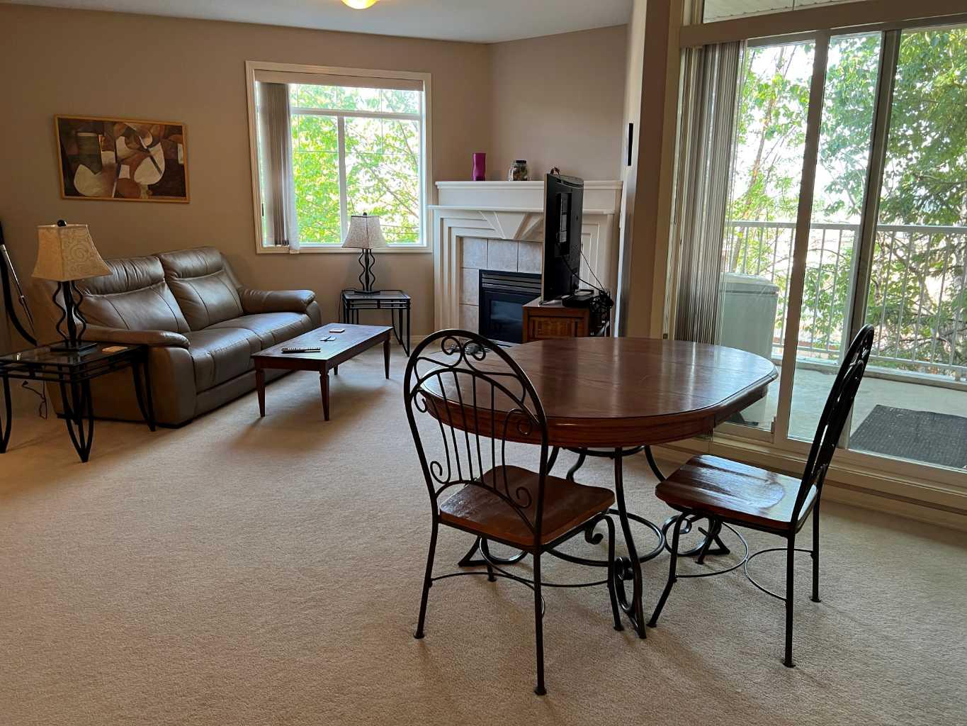 1095 Timberline Drive E 105