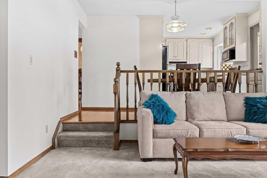 Photo of 6268 Silver Springs Hill NW, Calgary, AB T3B 3E6 (MLS # A2353631)