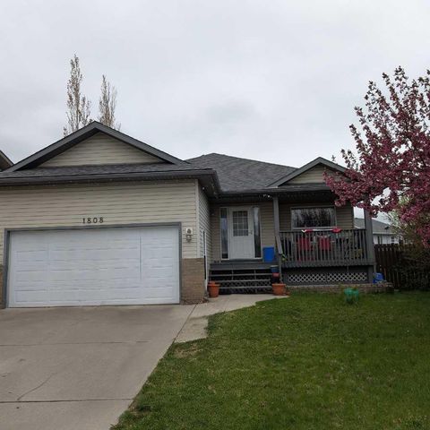 1808 Strathcona Bay Strathmore AB T1P 1S9