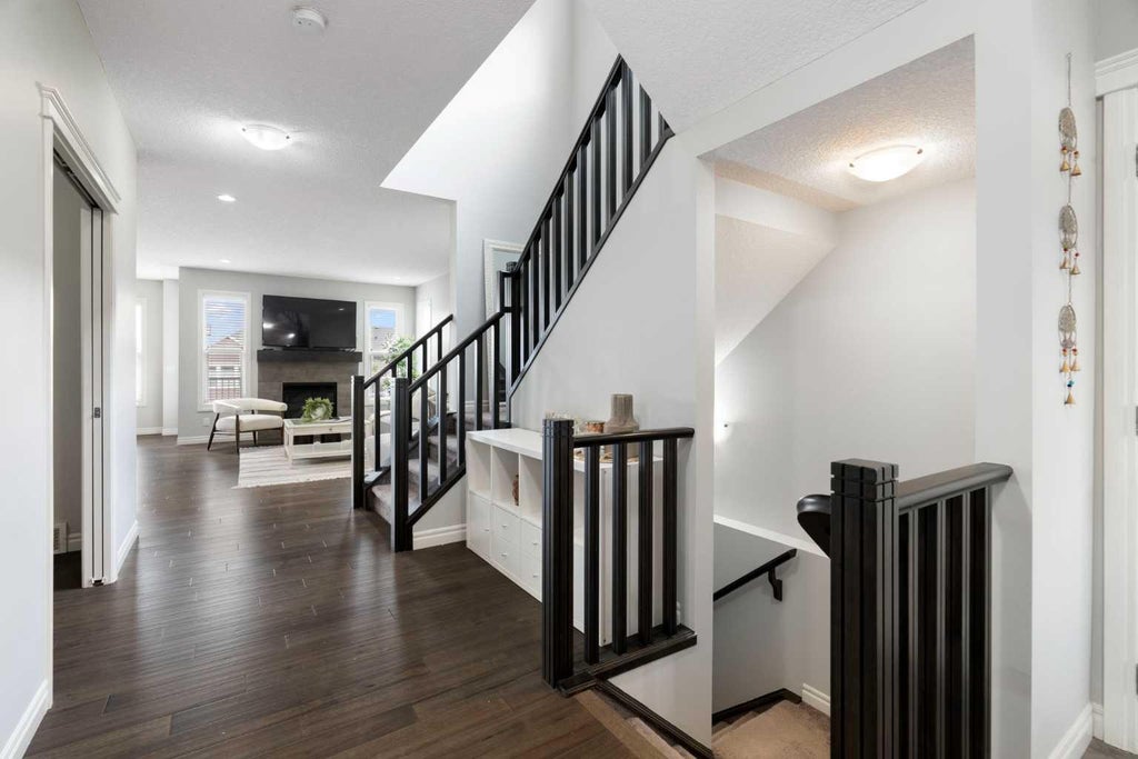 Photo of 232 Nolancrest Heights NW, Calgary, AB T3R 0V8 (MLS # A2350768)