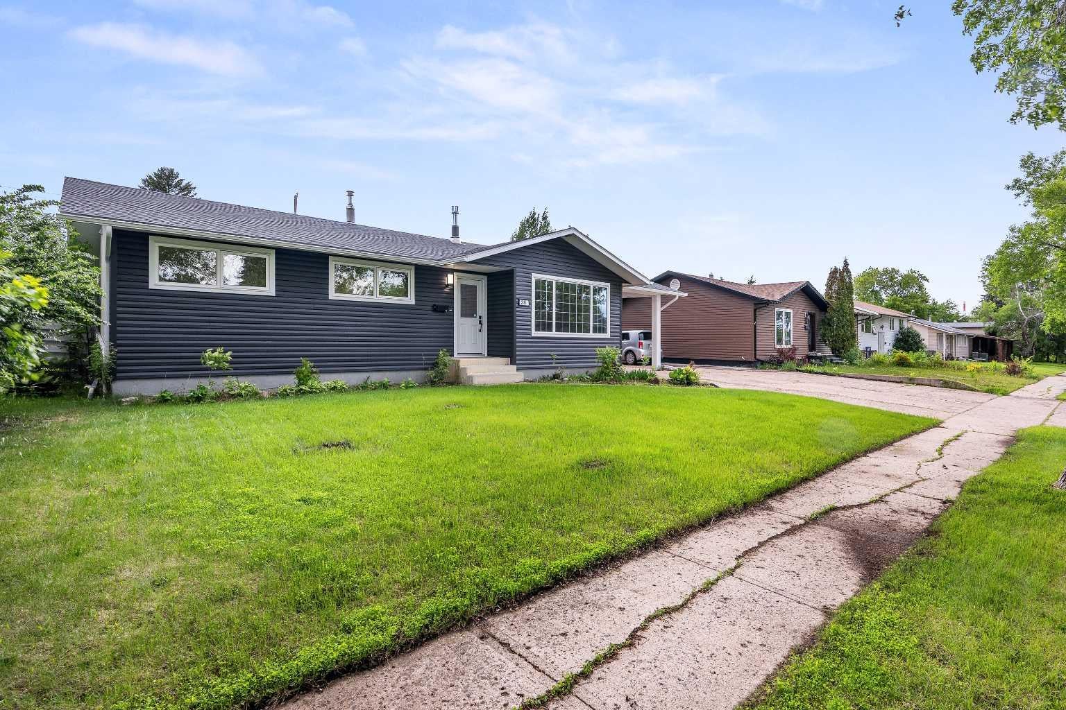 38 Alberta Crescent