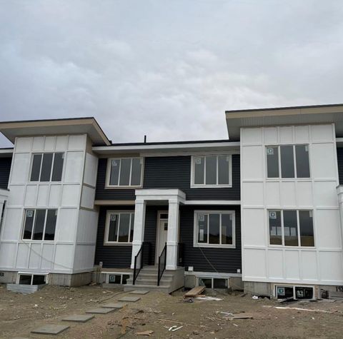 1929 McCaskill Drive Crossfield AB T0M 0C1