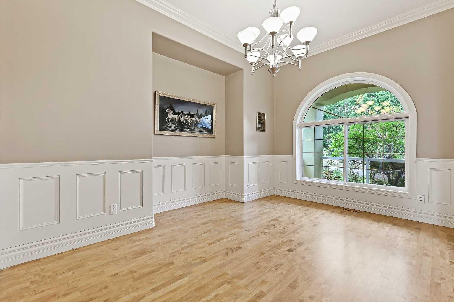 49 Royal Highland Road NW