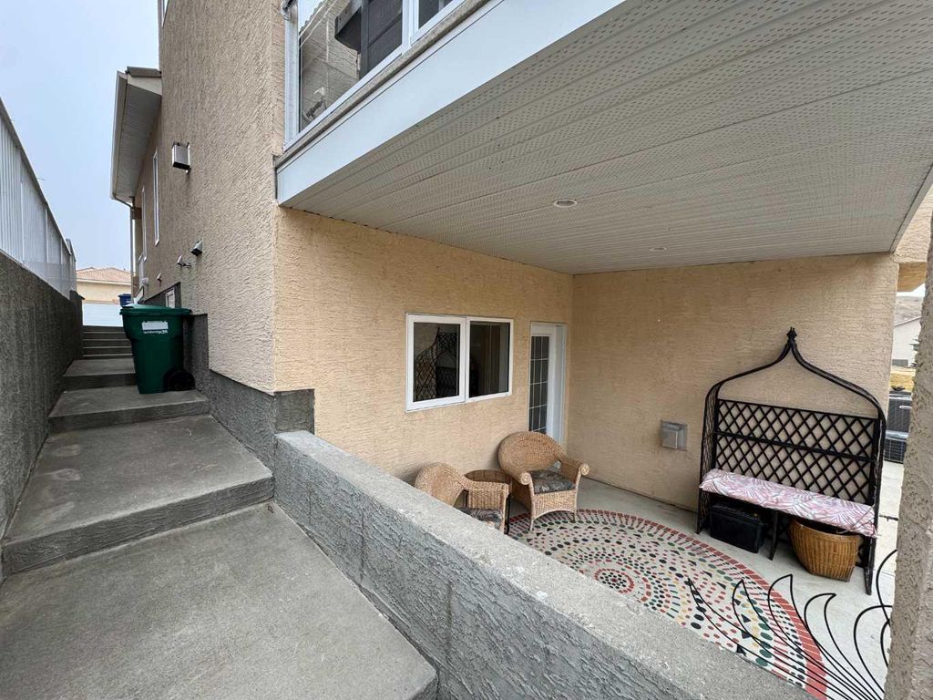 Photo of 373 Canyon Boulevard W #2, Lethbridge, AB T1K 6V2 (MLS # A2296448)