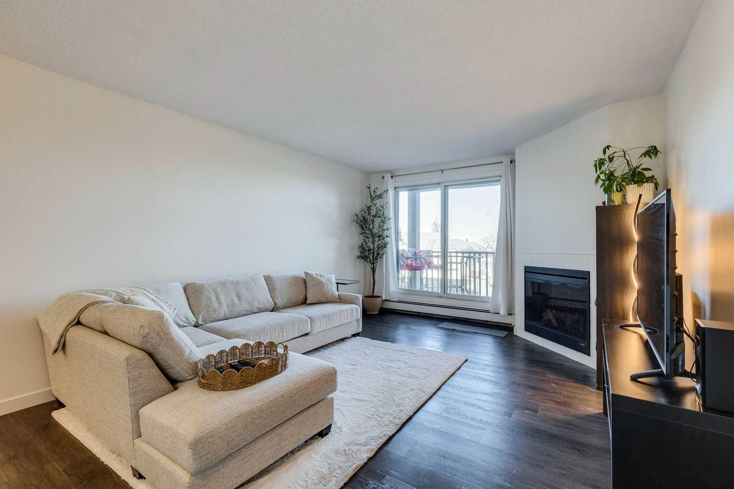 6400 Coach Hill Road SW 724